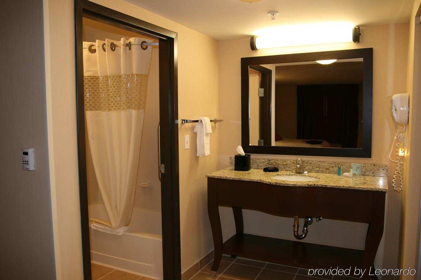 Hampton Inn & Suites New Castle, PA Zimmer foto