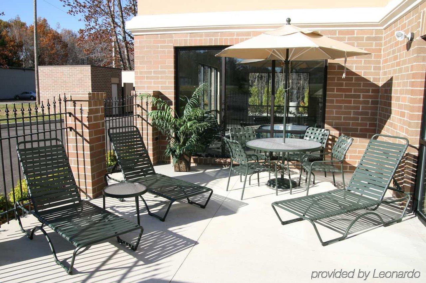 Hampton Inn & Suites New Castle, PA Einrichtungen foto