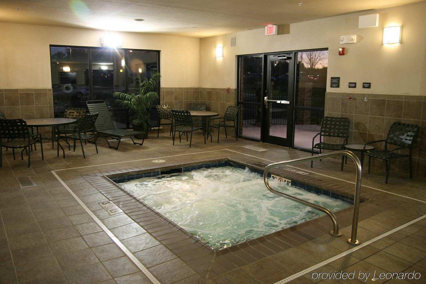 Hampton Inn & Suites New Castle, PA Einrichtungen foto